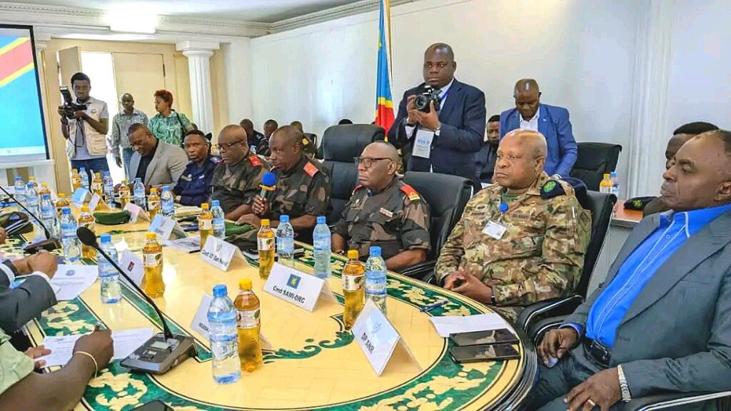 Guerre du M23-RDF : rencontre cruciale à Goma entre la délégation du Général Zoao Lourenço, coordonnateur du MCV-R et le gouverneur Peter Cirimwami 2 Compress_20250111_181103_3872
