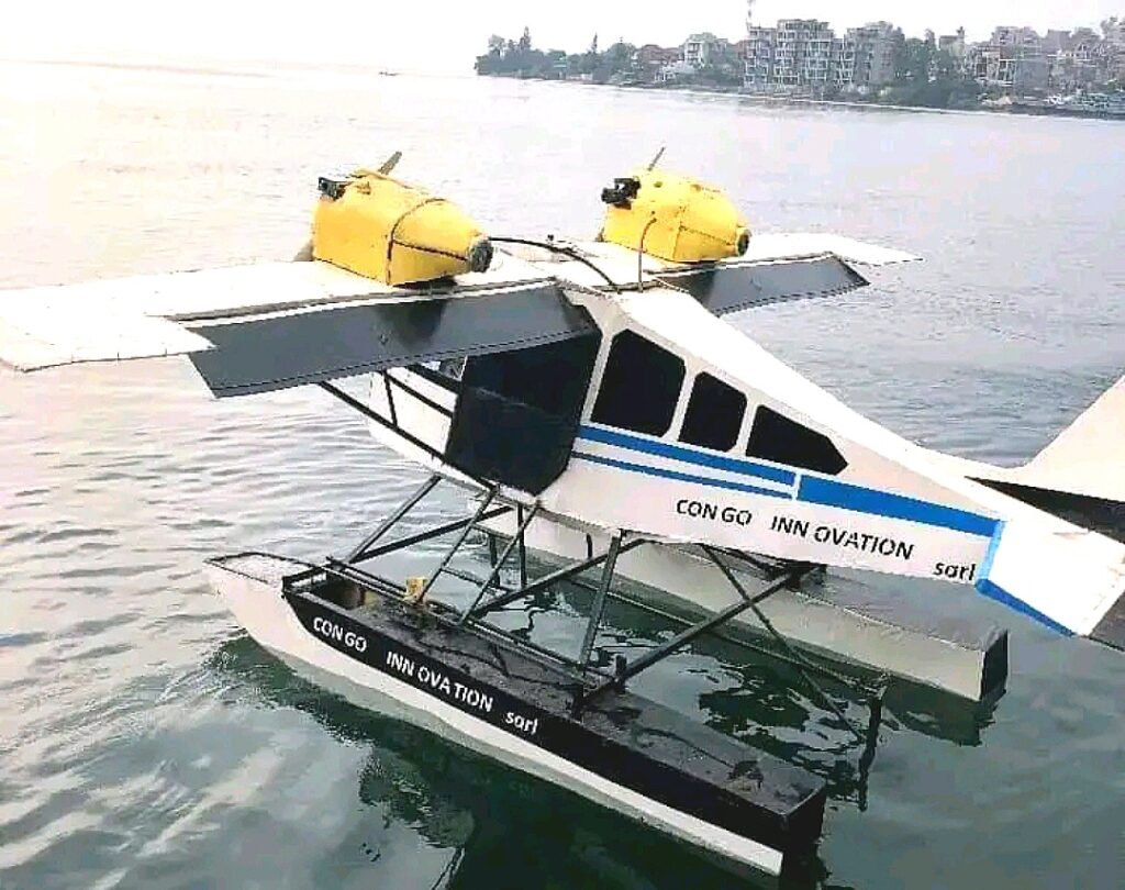 RDC : trois jeunes innovateurs de Goma réalisent le premier essai de leur hydravion sur le Lac Kivu 2 Compress_20250112_152343_3993