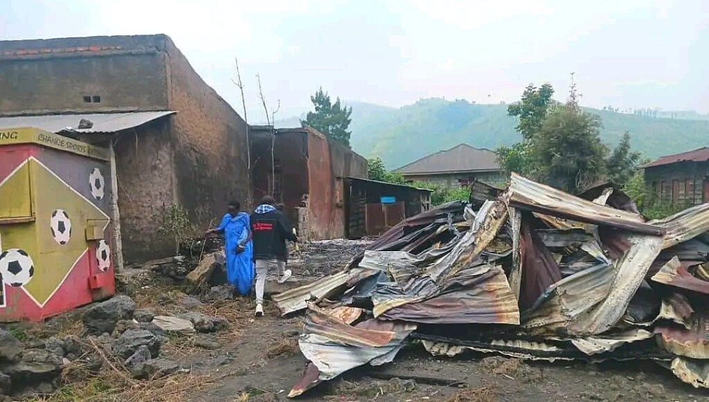 Masisi : encore un incendie à Sake, deux bâtiments réduits en cendres et une maison détruite 1 Compress_20250208_230245_5809