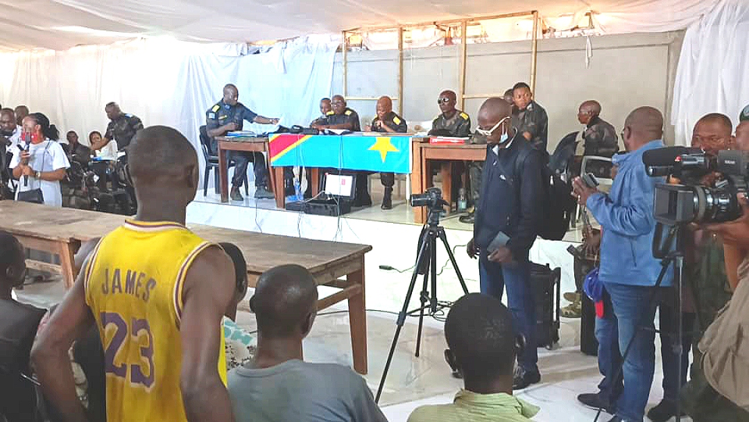 Bukavu : début des audiences foraines contre 84 militaires accusés de fuite devant le M23 et d&rsquo;autres exactions