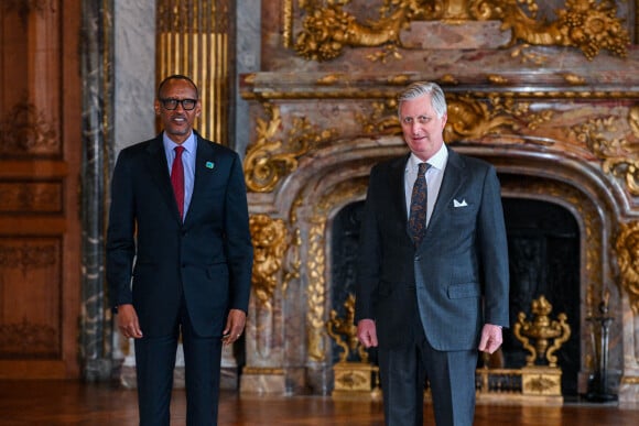 6935887-le-roi-philippe-de-belgique-recoit-en-au-580x0-2