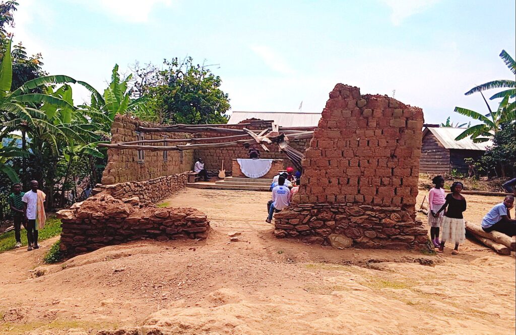 Sud-Kivu : Chérubin Imani Badesire lance la Fondation "les Chérubins" à Nyamasasa, les premières actions déjà visibles 12 img 20250728 1230053122169886776752120