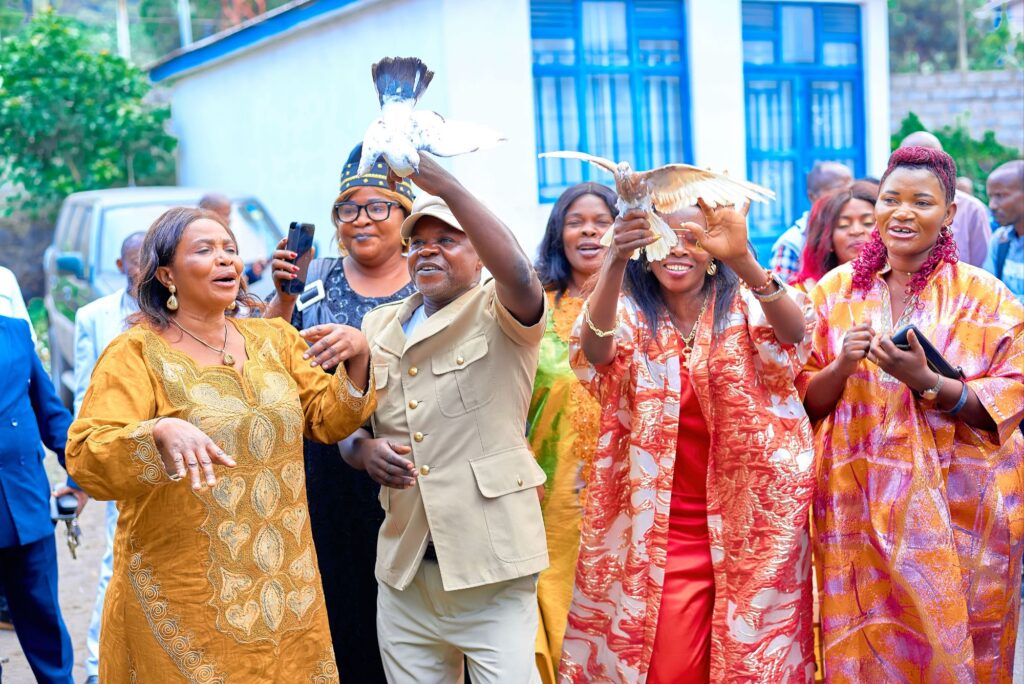 Nord-Kivu : L’Inspecteur Sosthène Shabishimbo honoré par 52 organisations de la société civile pour son engagement en faveur de l’éducation et de la paix 11 nic 8603892902597651934125